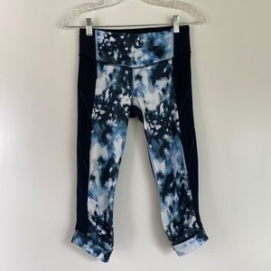 Lululemon Cropped Tight